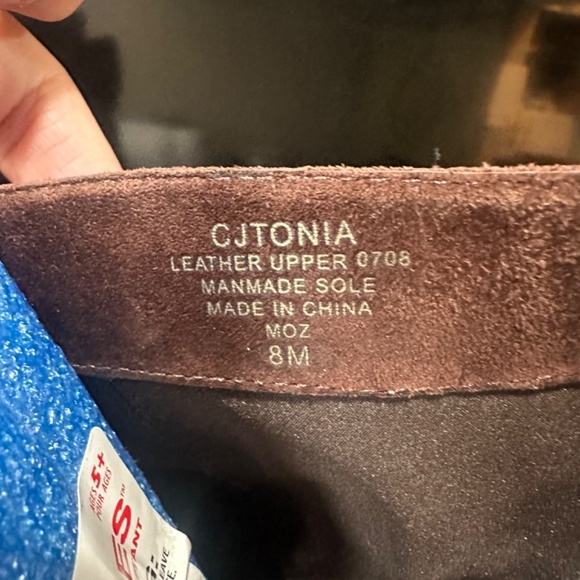 Boots - Picture 3 of 4